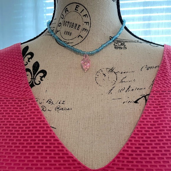 💗 Pink Berry with Blue Glass Beaded Necklace - Picture 7 of 7